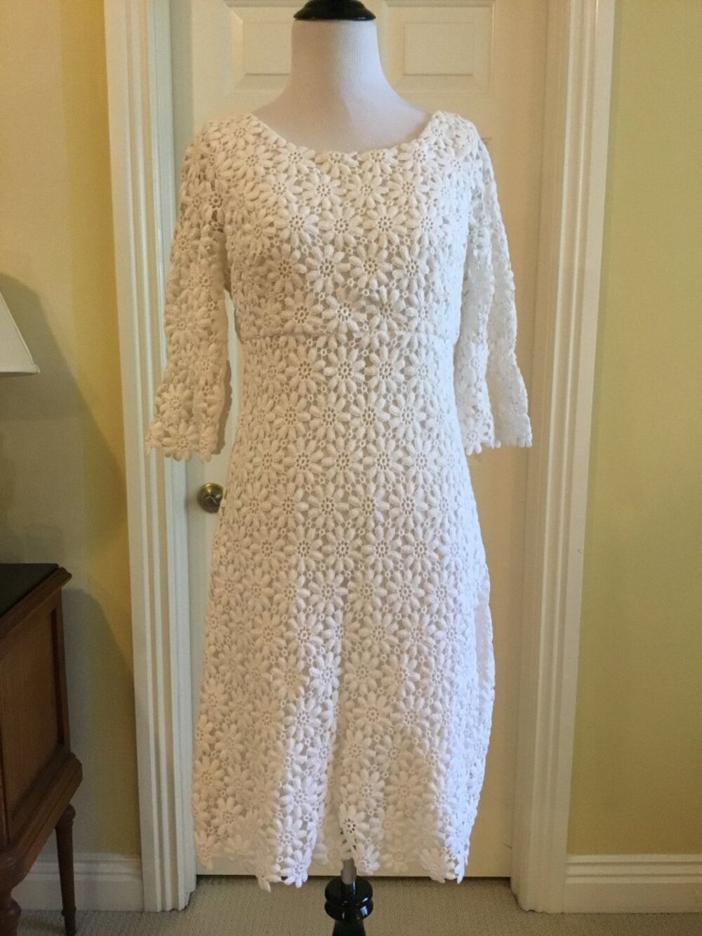 Lilly Pulitzer White Daisy Floral Lace Midi Dress Size 6